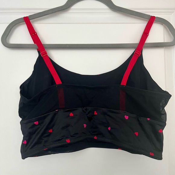 NWOT Auden Black and Red Bralette (L) - Picture 3 of 4